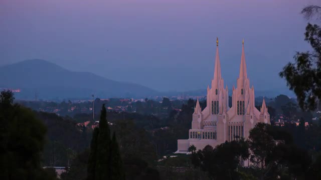 Mormon Temple in San Diego Short Time-lapse as Sunlight Fades