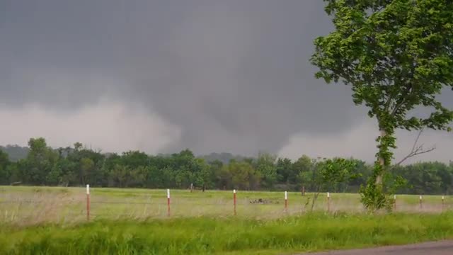 5/19/2013 Luther, OK Violent Wedge Tornado - Part 1 