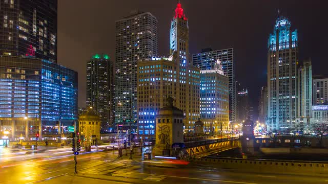 4K time-lapse of Chicago's Michigan Avenue at night