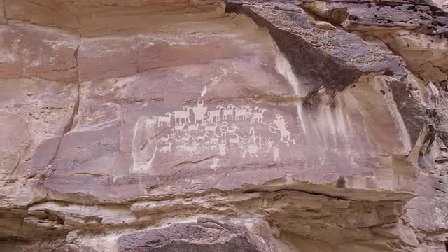 Panning view of The Great Hunt panel in Nine Mile Canyon