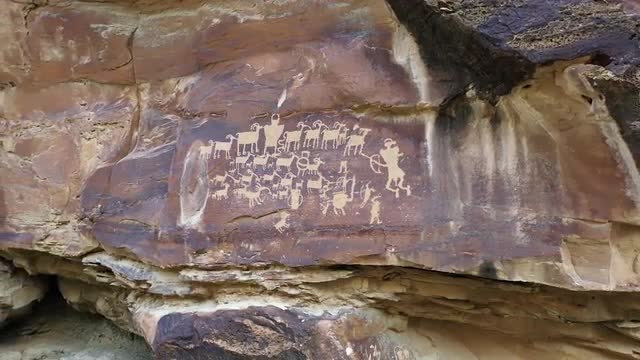 View of petroglyphs carved into the cliffs in Utah