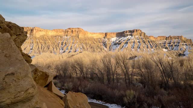 Time lapse of Utah desert landscape as the sun fades