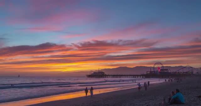 Timelapse of Santa Monica Beach and the pier at sunset