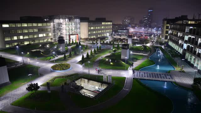 Timelapse: University at Night
