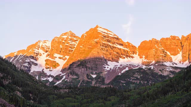 Maroon Bells peak timelapse time lapse in Aspen, Colorado summer with moon 