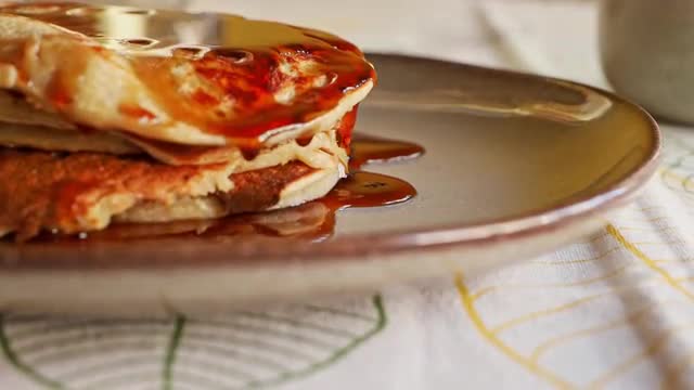 Pancakes with maple syrup