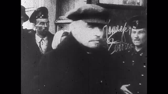 732959025 / Vladimir Lenin / Russian Revolution / 