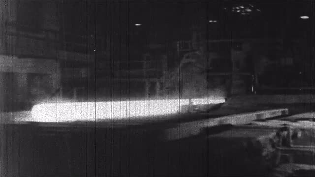 304513948 / Empire State Building / Working / New York City / 1930-1931