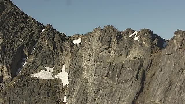 CineFlex Mountain Peaks_01