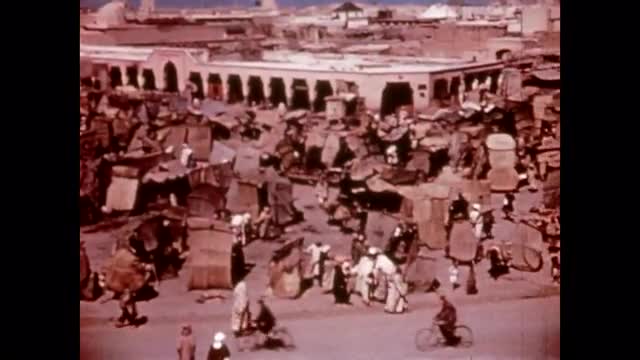 305192101 / Medina Quarter / Casablanca / 1944