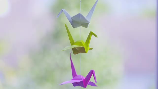 715075202 / Paper Crane / Origami / Hanging