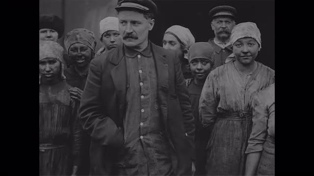 206336306 / Feminism / Mine / France / 