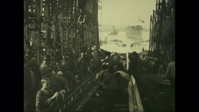 741932052 / Shipyard / Hog Island / First World War / USA / 