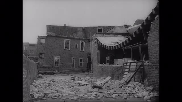 145104130 / Tornado / Aftermath / Chicago / USA / 