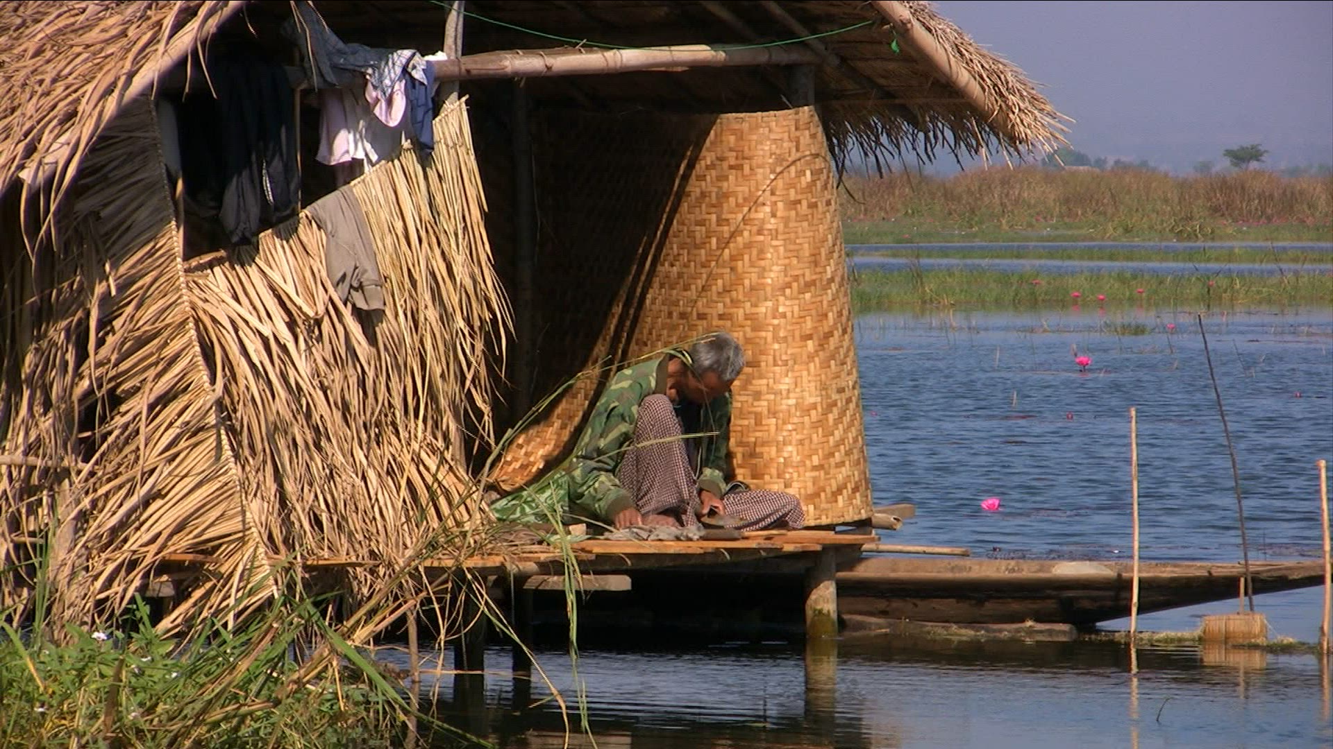 391011922 / Pile Dwelling / Inle Lake / Myanmar