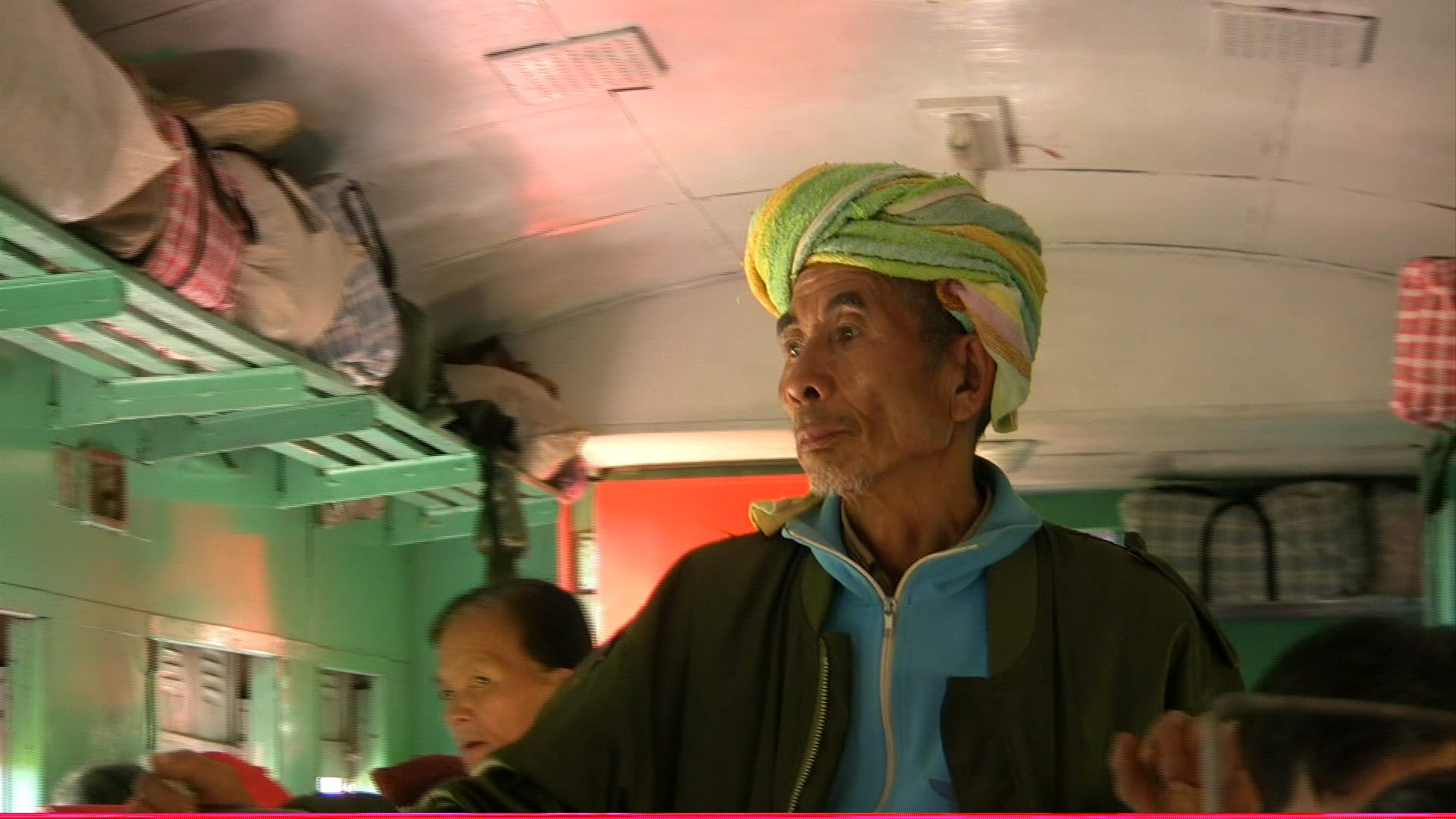 391302270 / Railway Ride / Passenger Train / Myanmar