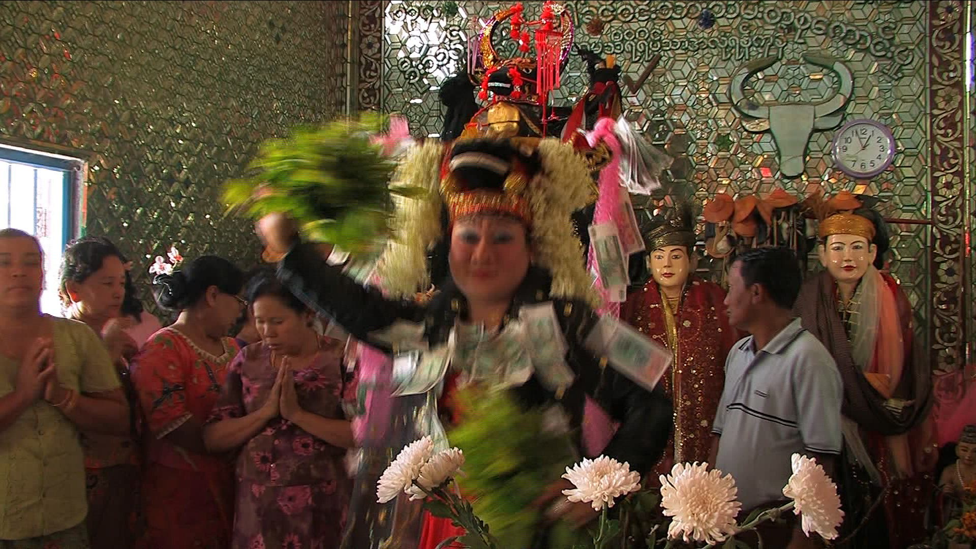762212036 / Religious Life / Healer / Buddhism / Myanmar