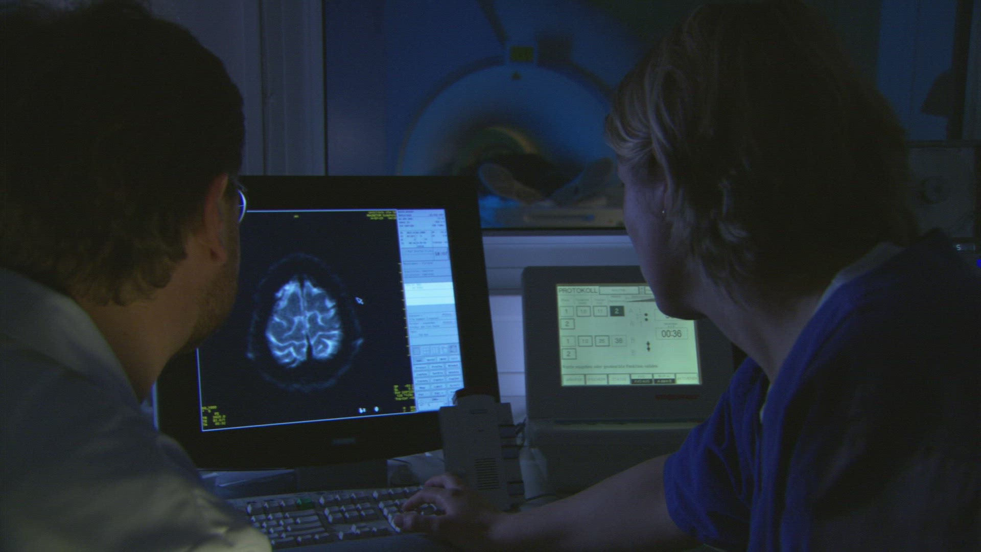 256443661 / People / Magnetic Resonance Imaging / Germany
