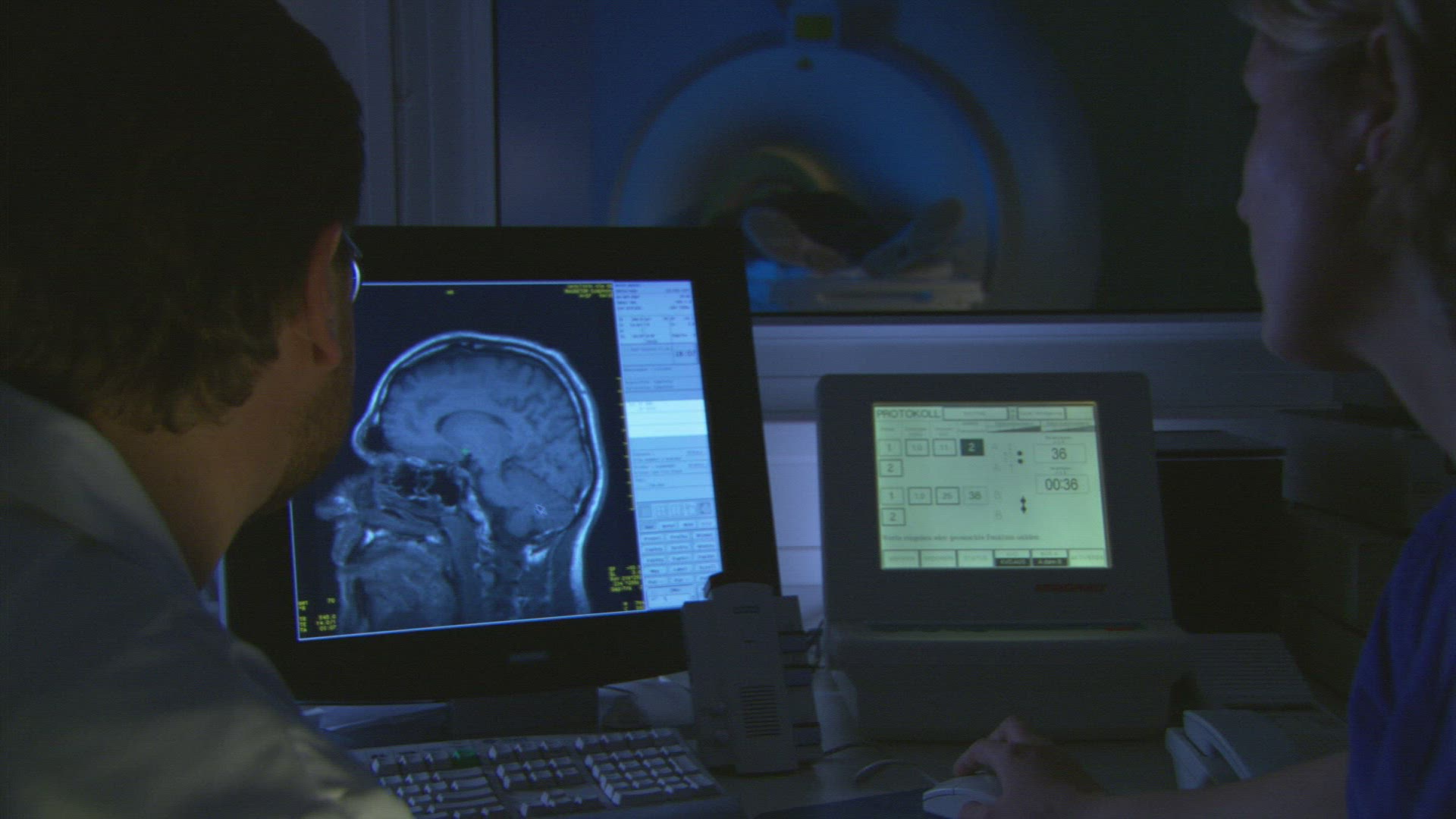 839534542 / People / Magnetic Resonance Imaging / Germany