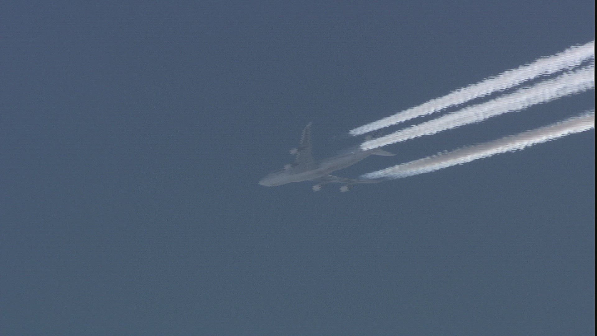 978265676 / Aeroplane / Sky
