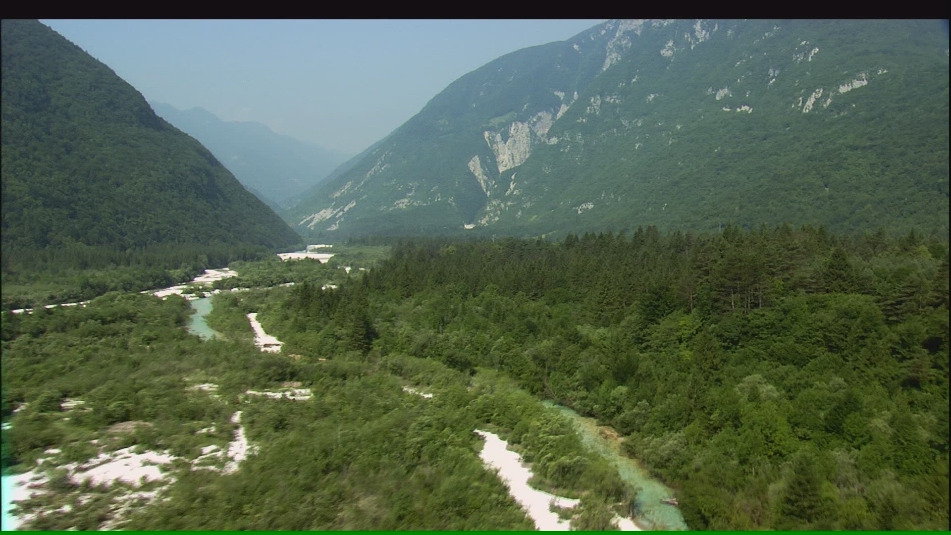 637357079 / River / Soca / Alps / Slovenia