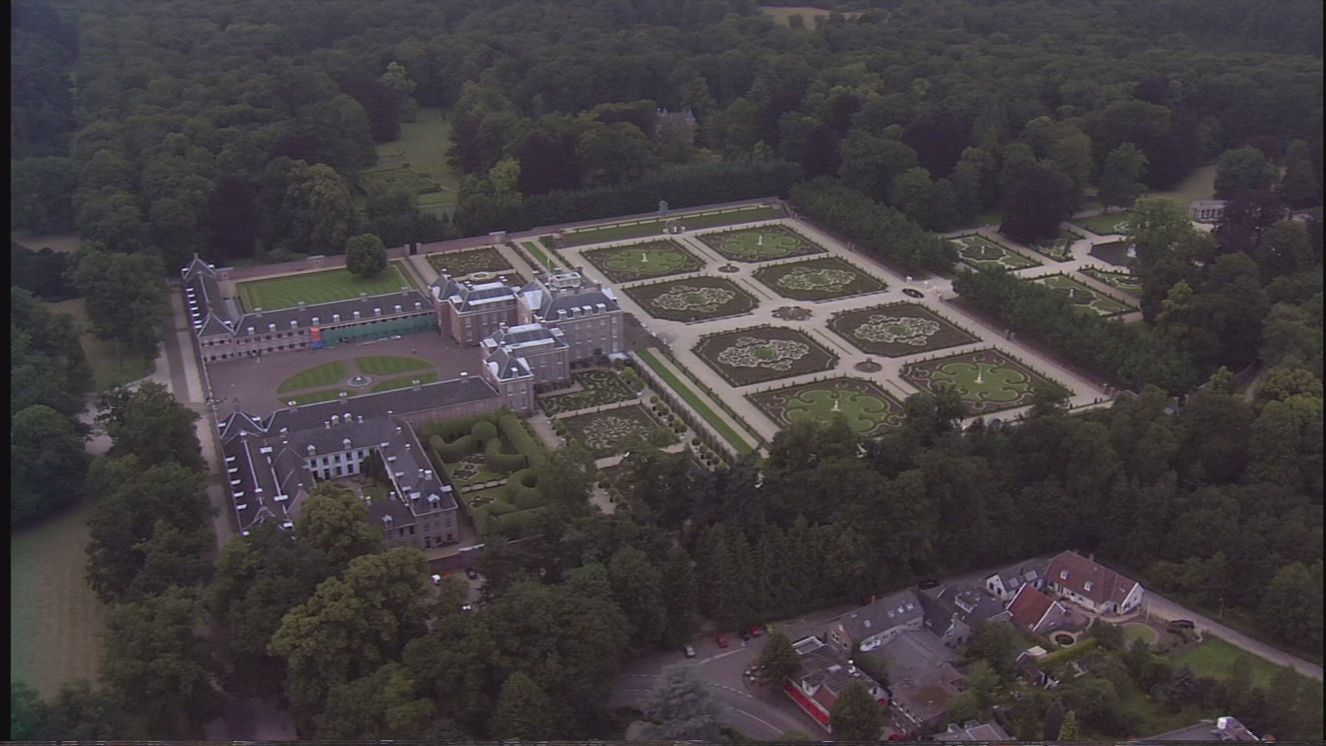 797865802 / Castle / Palace Garden / Apeldoorn / Netherlands