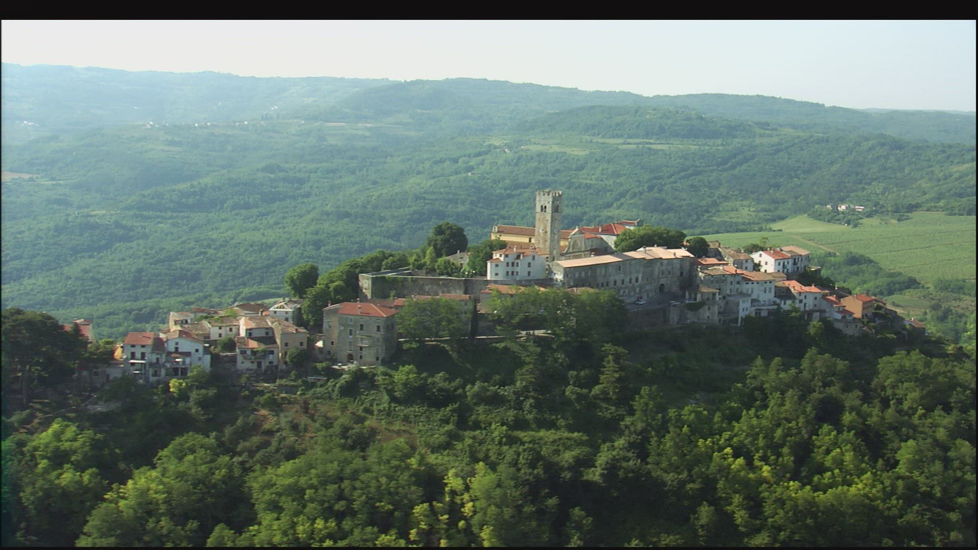 700580555 / Village / Mountain / Croatia