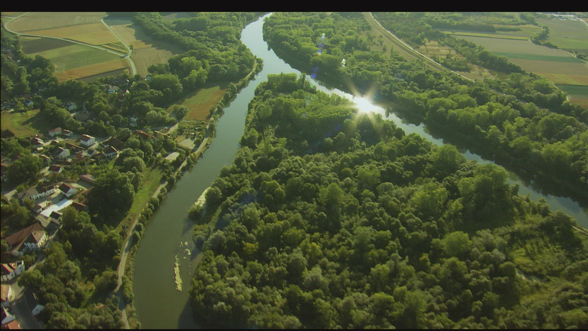 472144569 / Isar / Lower Bavaria / Germany