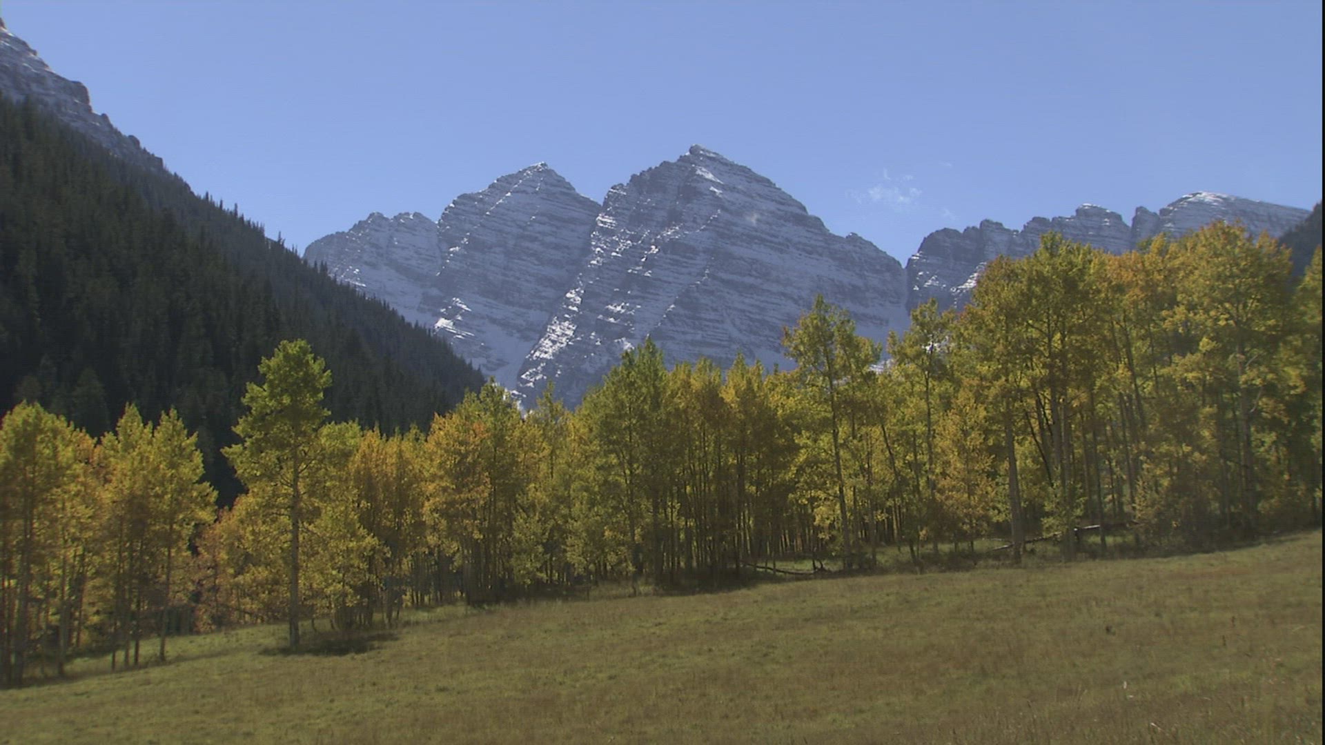 180791153 / Blue Sky / Mountain / Colorado
