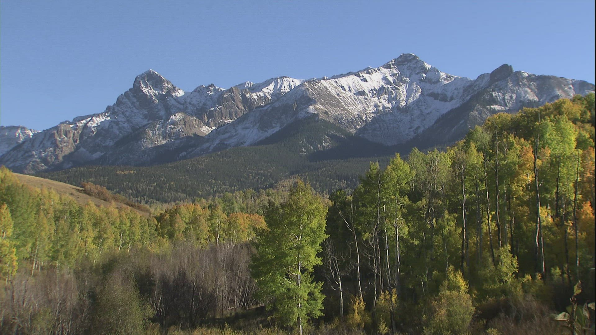 142882639 / Blue Sky / Mountain / Colorado