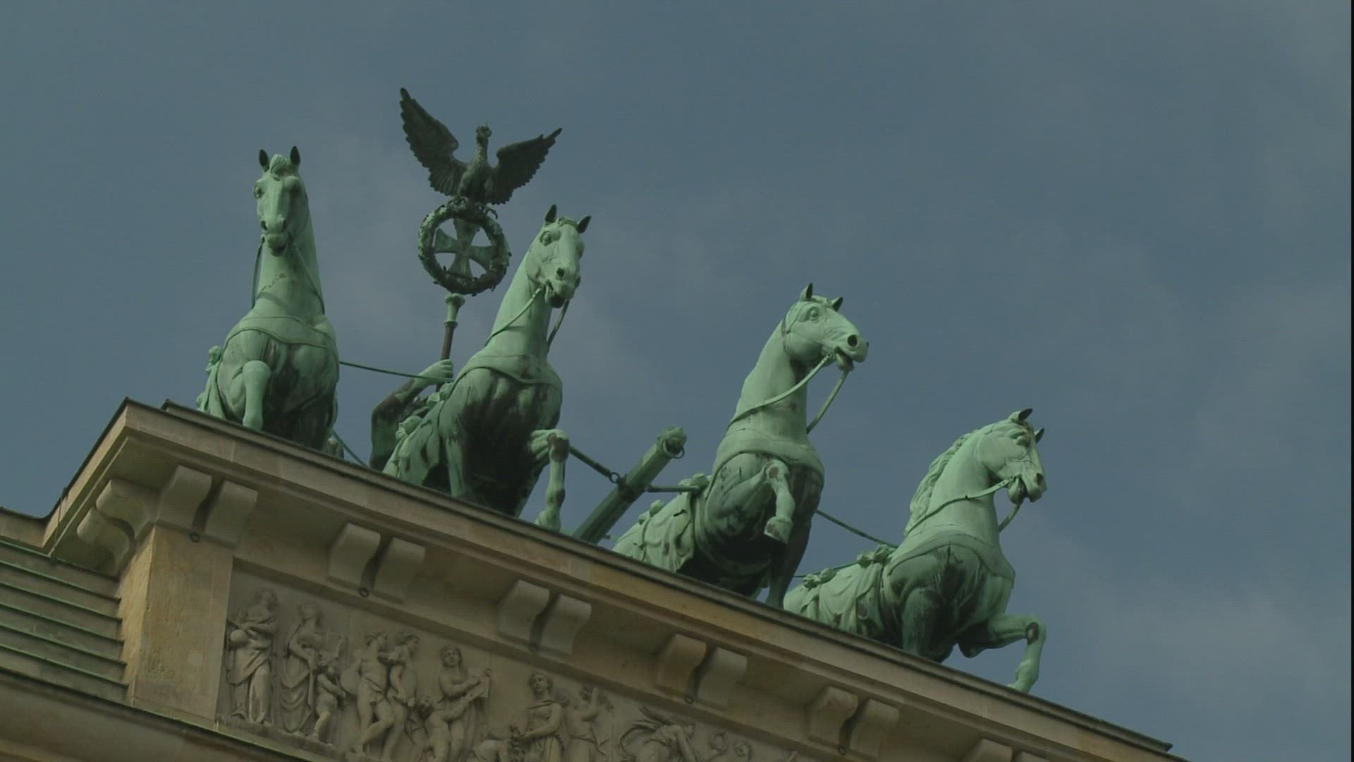 619663703 / Brandenburg Gate / Berlin / Germany