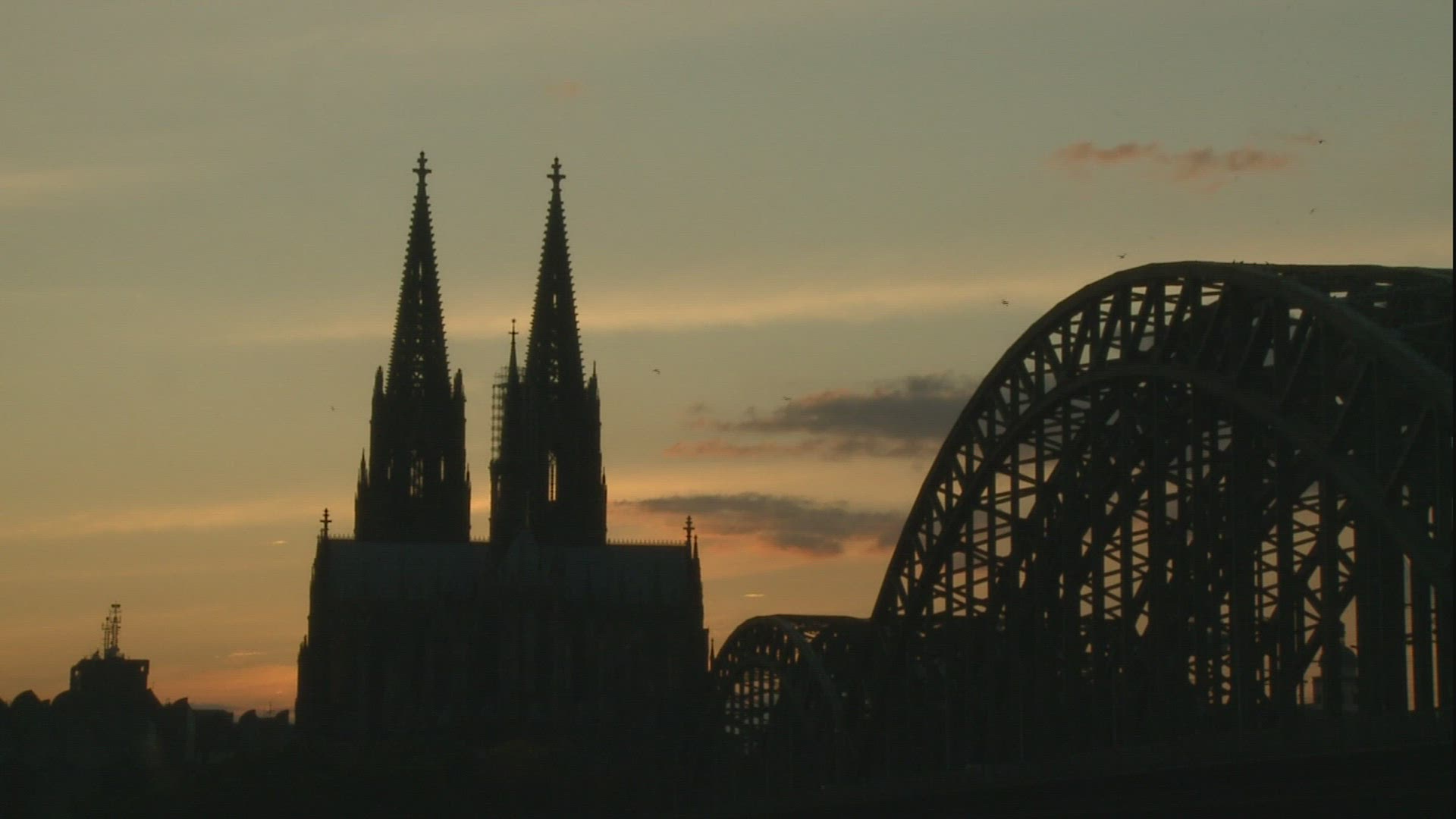 698645587 / Cologne Cathedral / Hohenzollern Bridge / Cologne / Germany