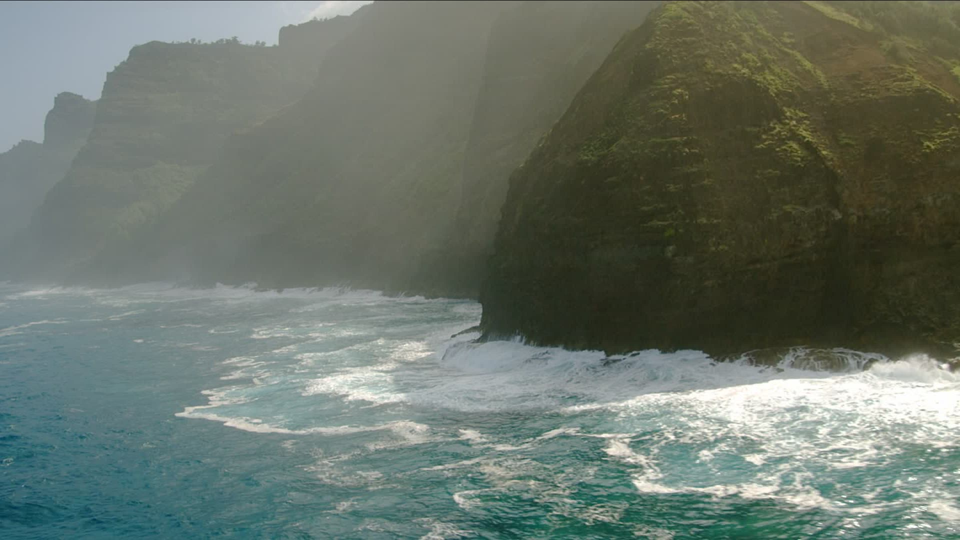 688390292 / Wave / Cliff / Na Pali Coast