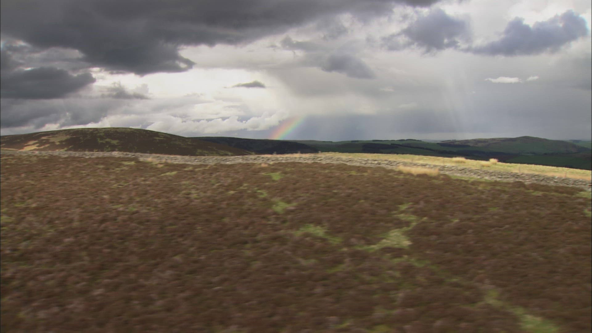 878162215 / Hilly Region / Field / Cloud / Scotland