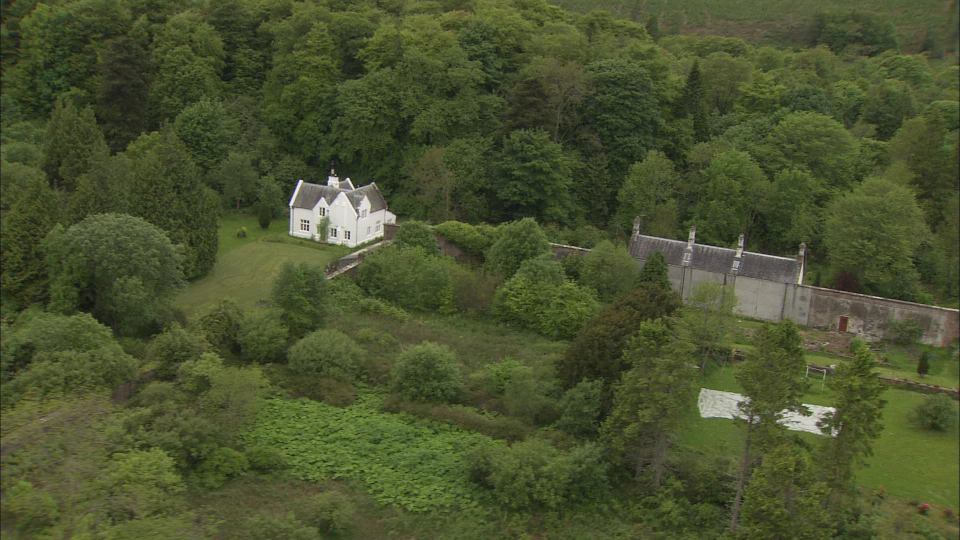 864135813 / Building / Scotland