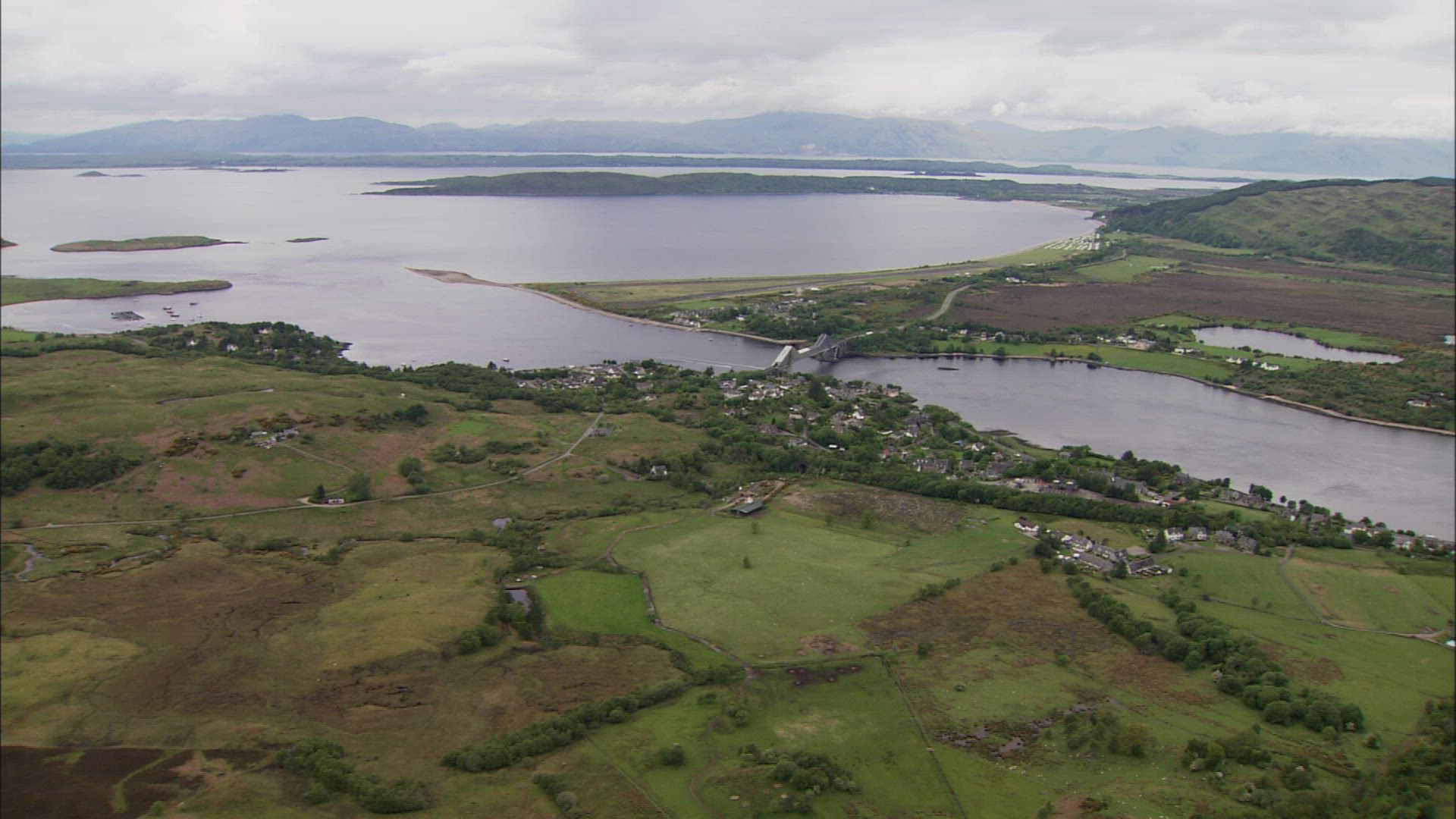 318168341 / City / Scotland