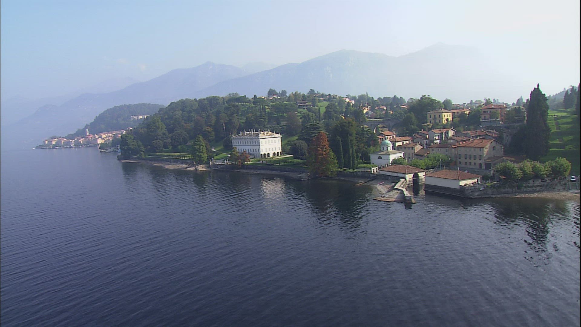 127794098 / Lombardy / Italy / Aerial