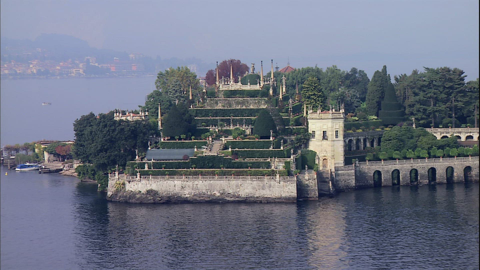584175399 / Island / Lago Maggiore / Italy / Aerial