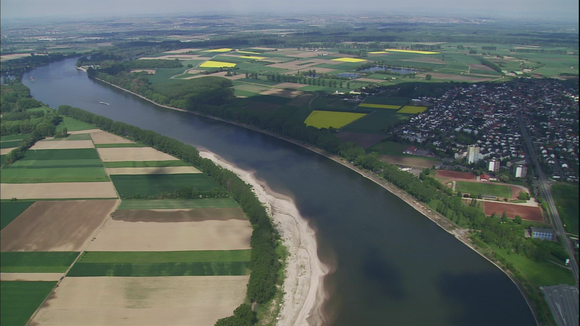 524195812 / River / Rhine / Germany / Aerial