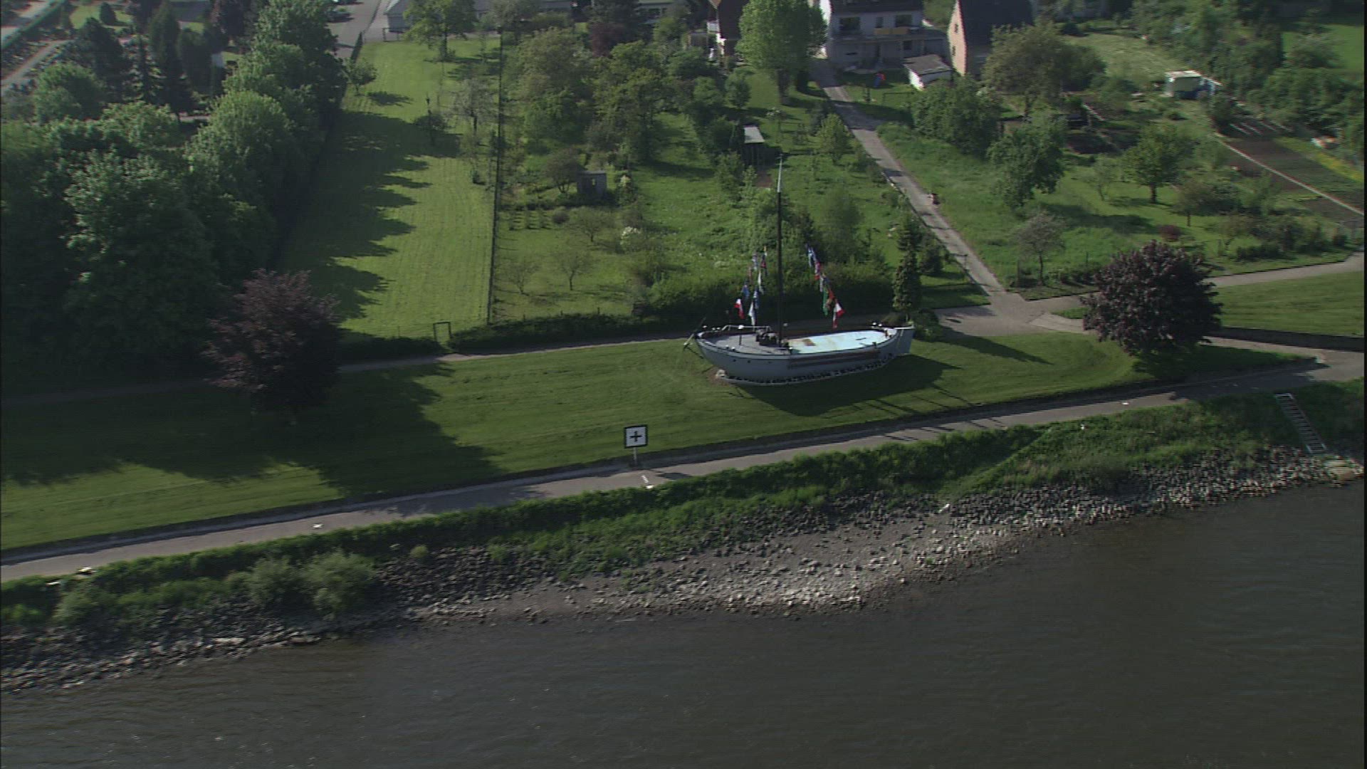 965823129 / River / Rhine / Germany / Aerial
