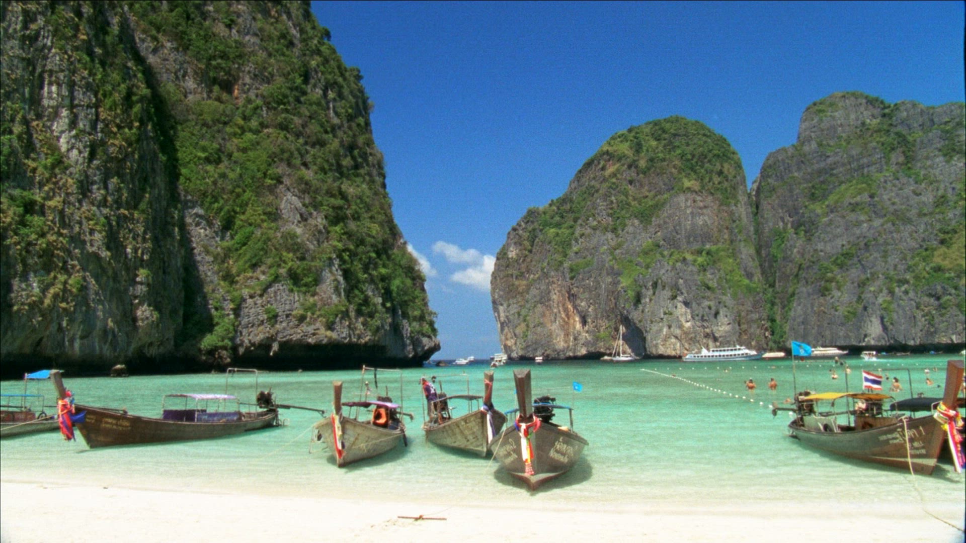986352553 / Holidays / Travel / Thailand