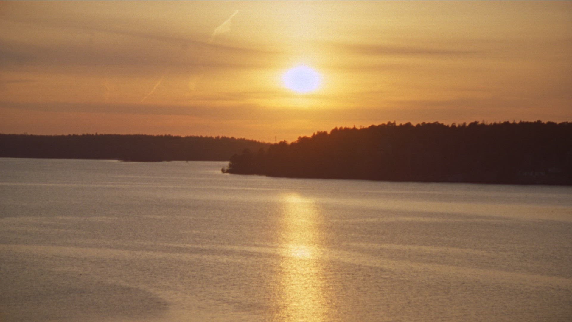 789350468 / Sunset / Lake / Atmospheric