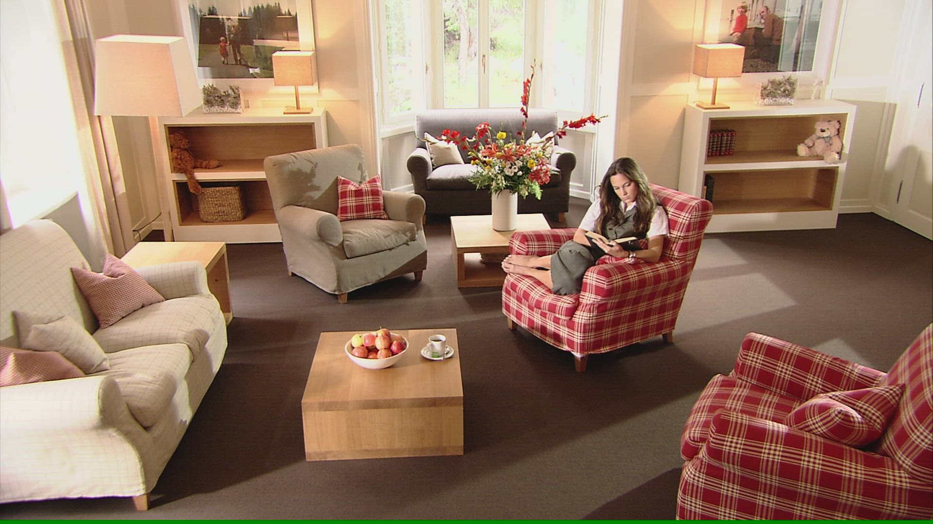 784349914 / Girl / Reading / Living Room