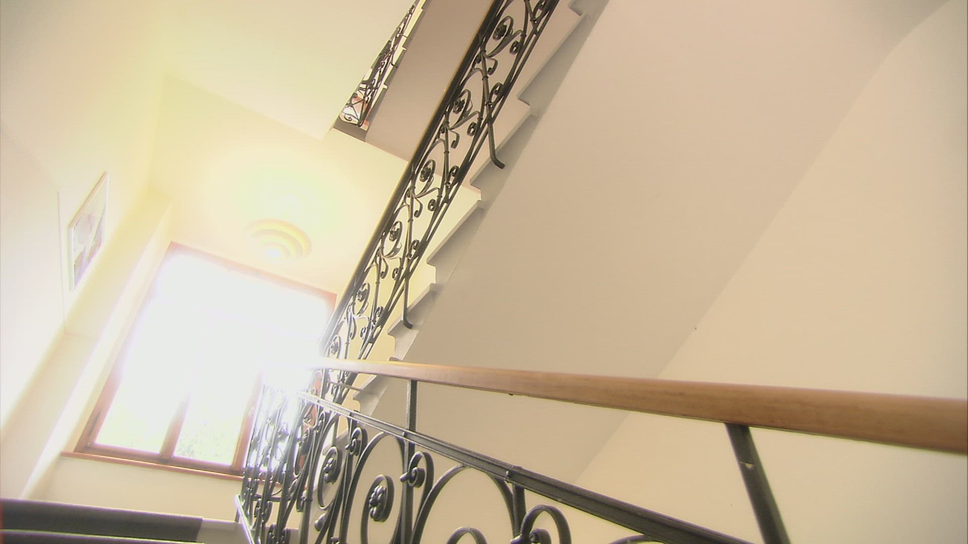 882746403 / Girl / Running / Stairwell