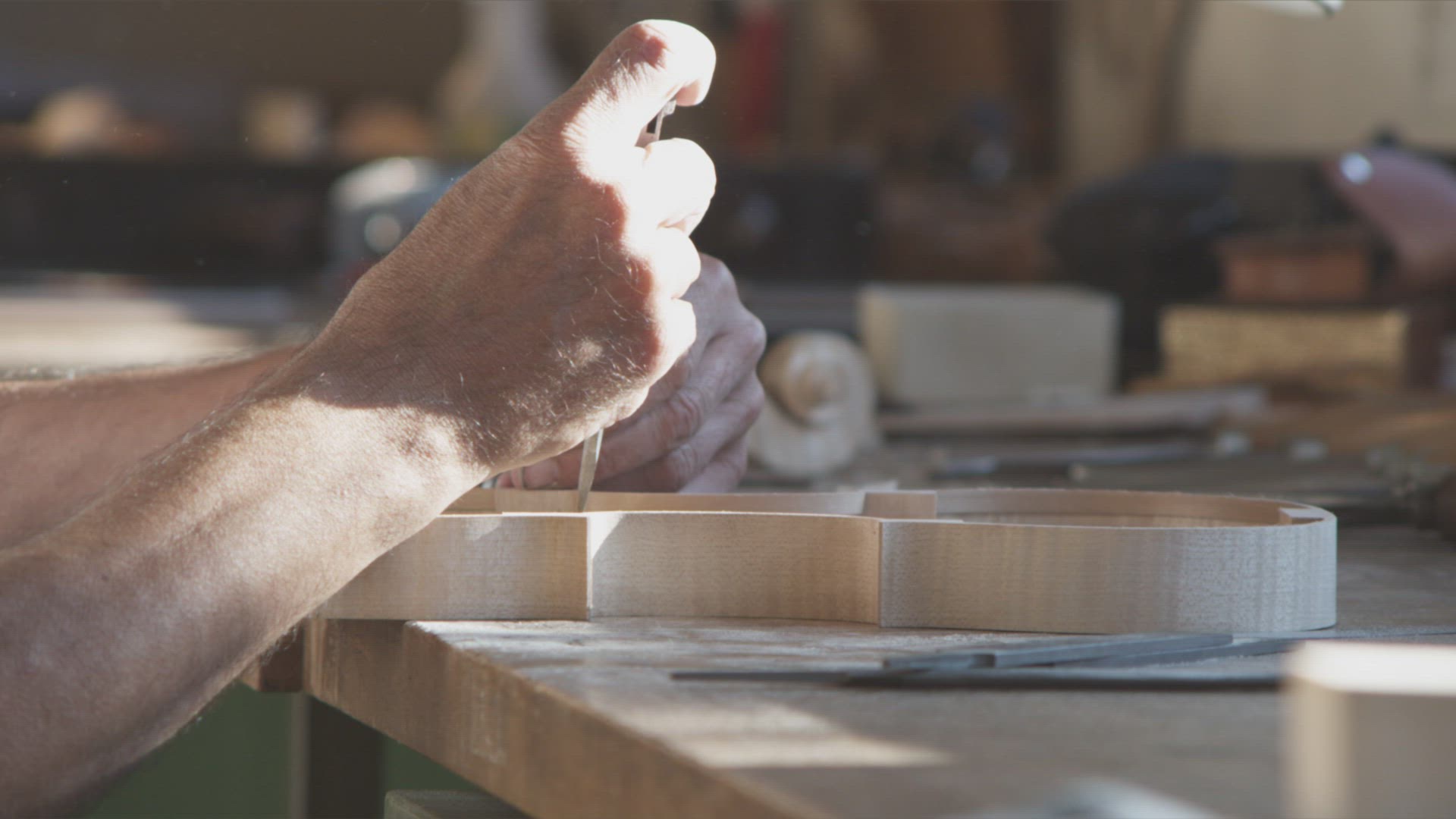 748694638 / Violin-Maker / Violin / Sounding Board / Working