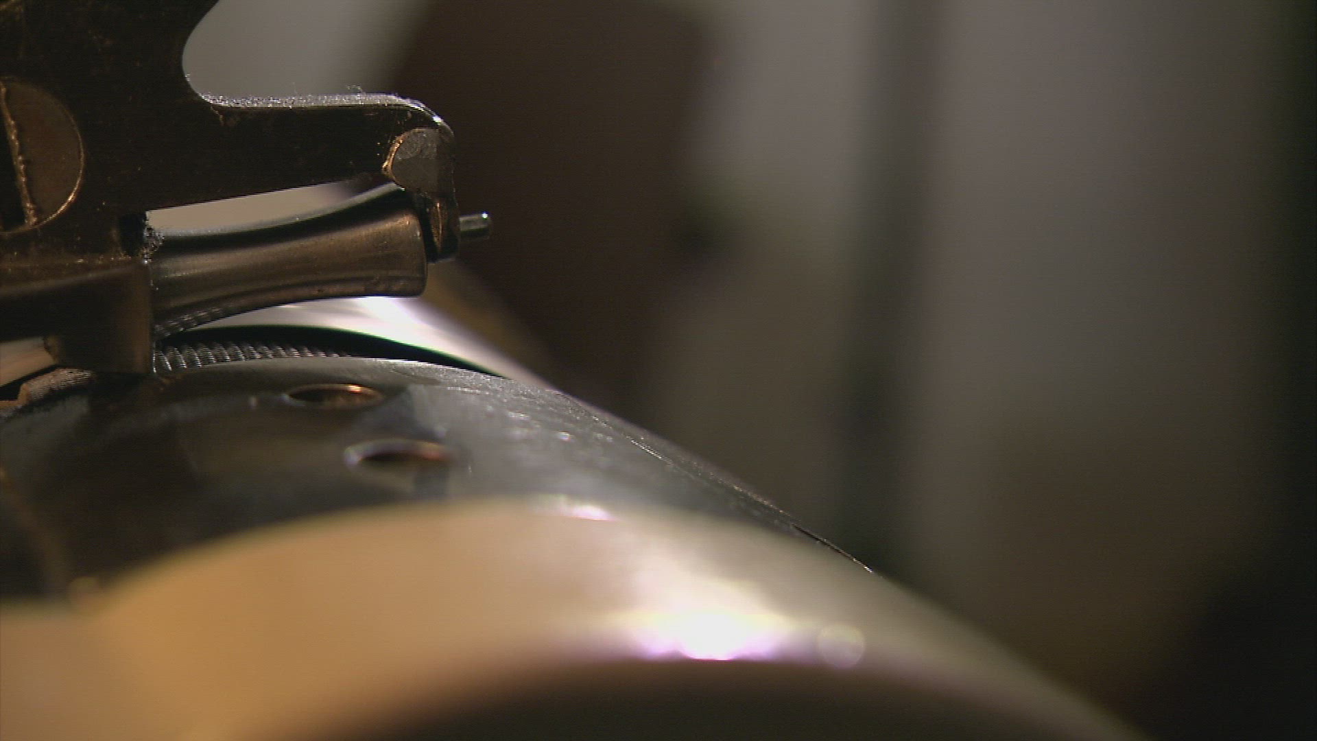 717339144 / Shoemaking / Leather / Machine