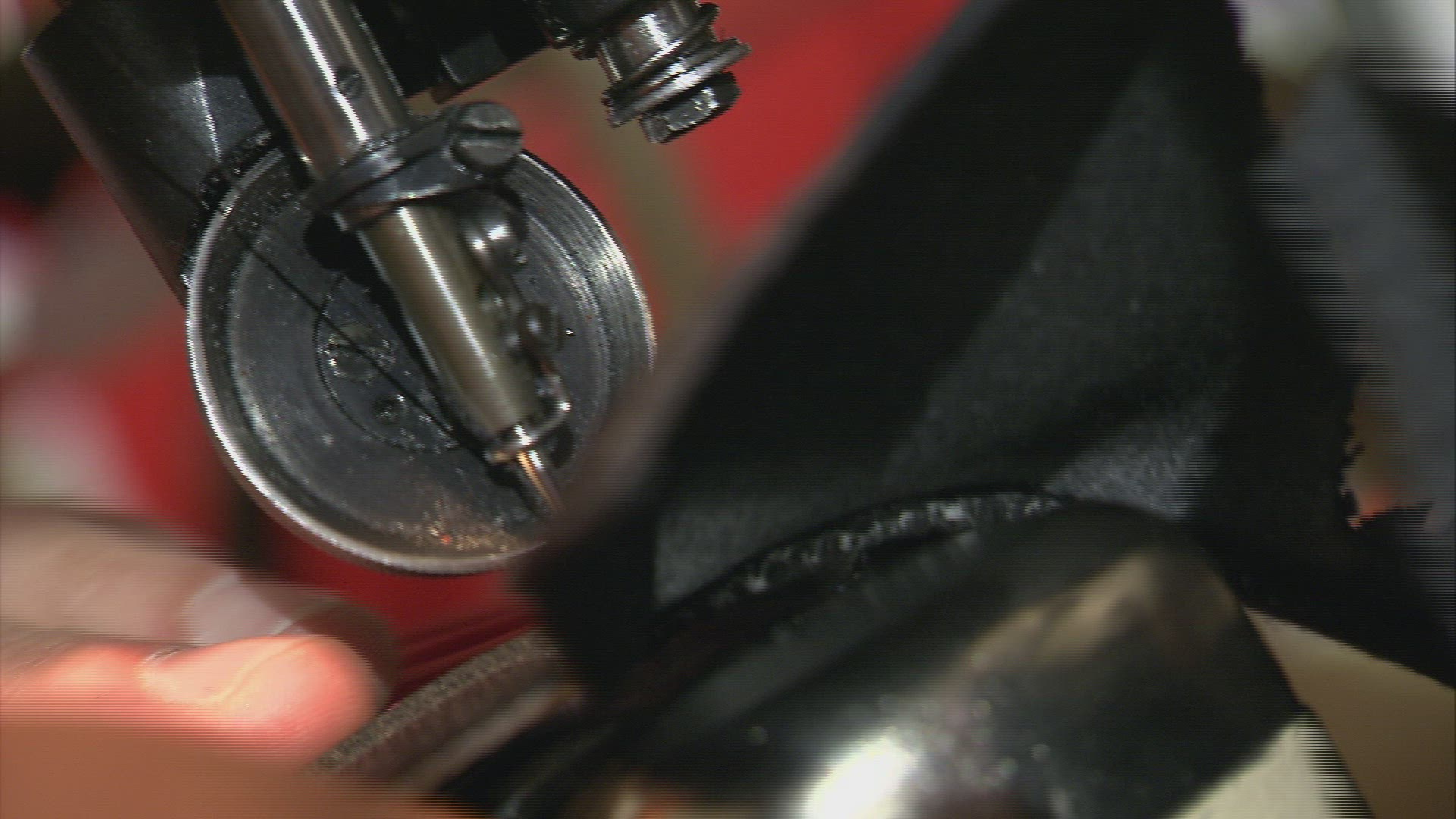 323137163 / Shoemaking / Sewing Machine