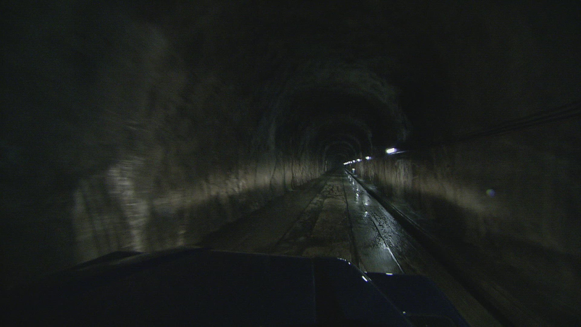 808864128 / Tunnel / Retaining Wall / Switzerland