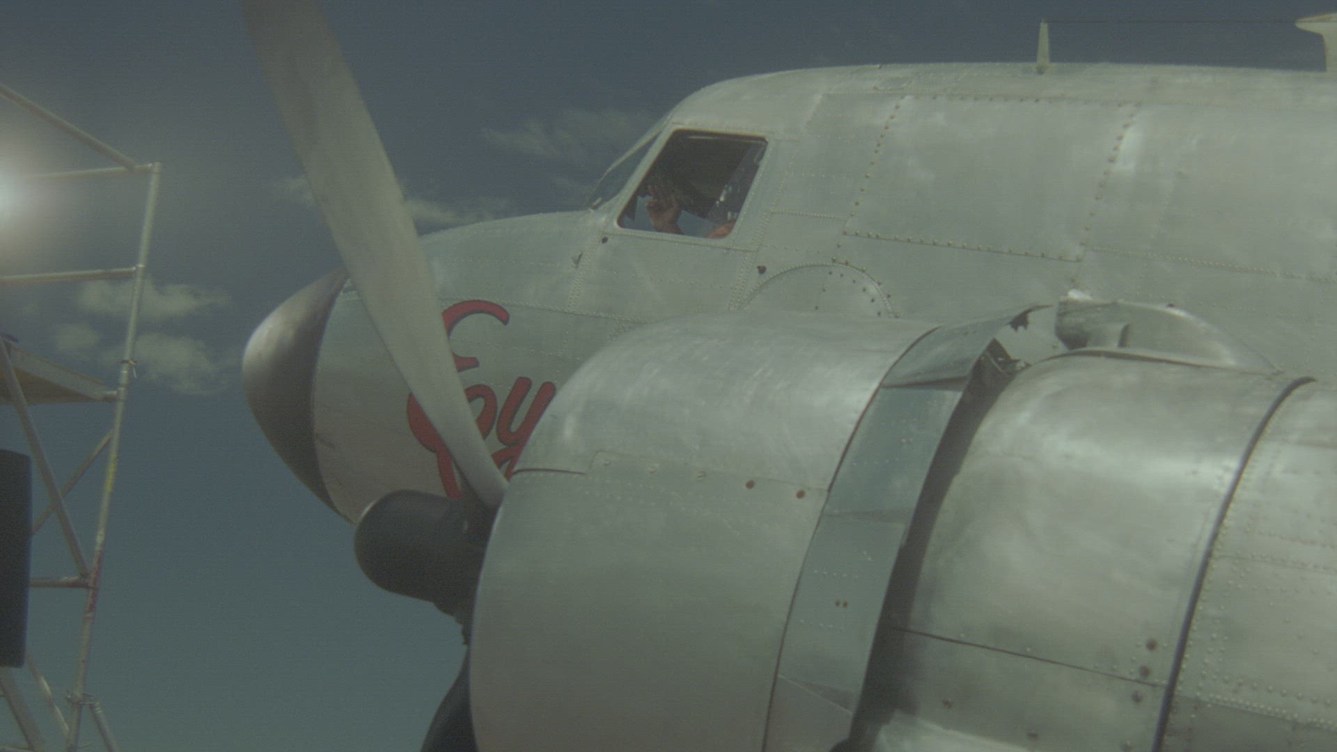 987492386 / Aeroplane / Pilot