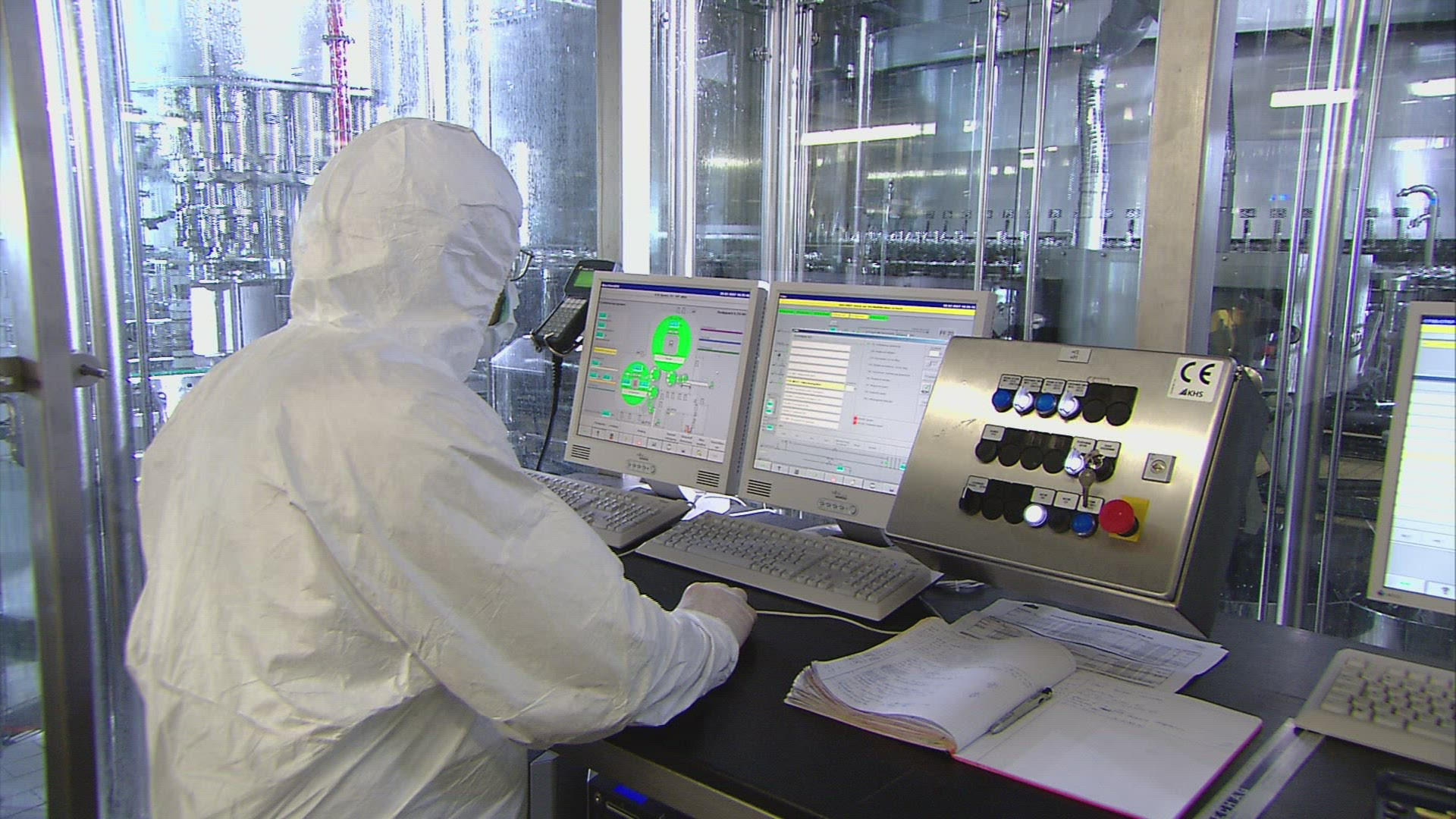 206454637 / Bottling Plant / Technician / Working